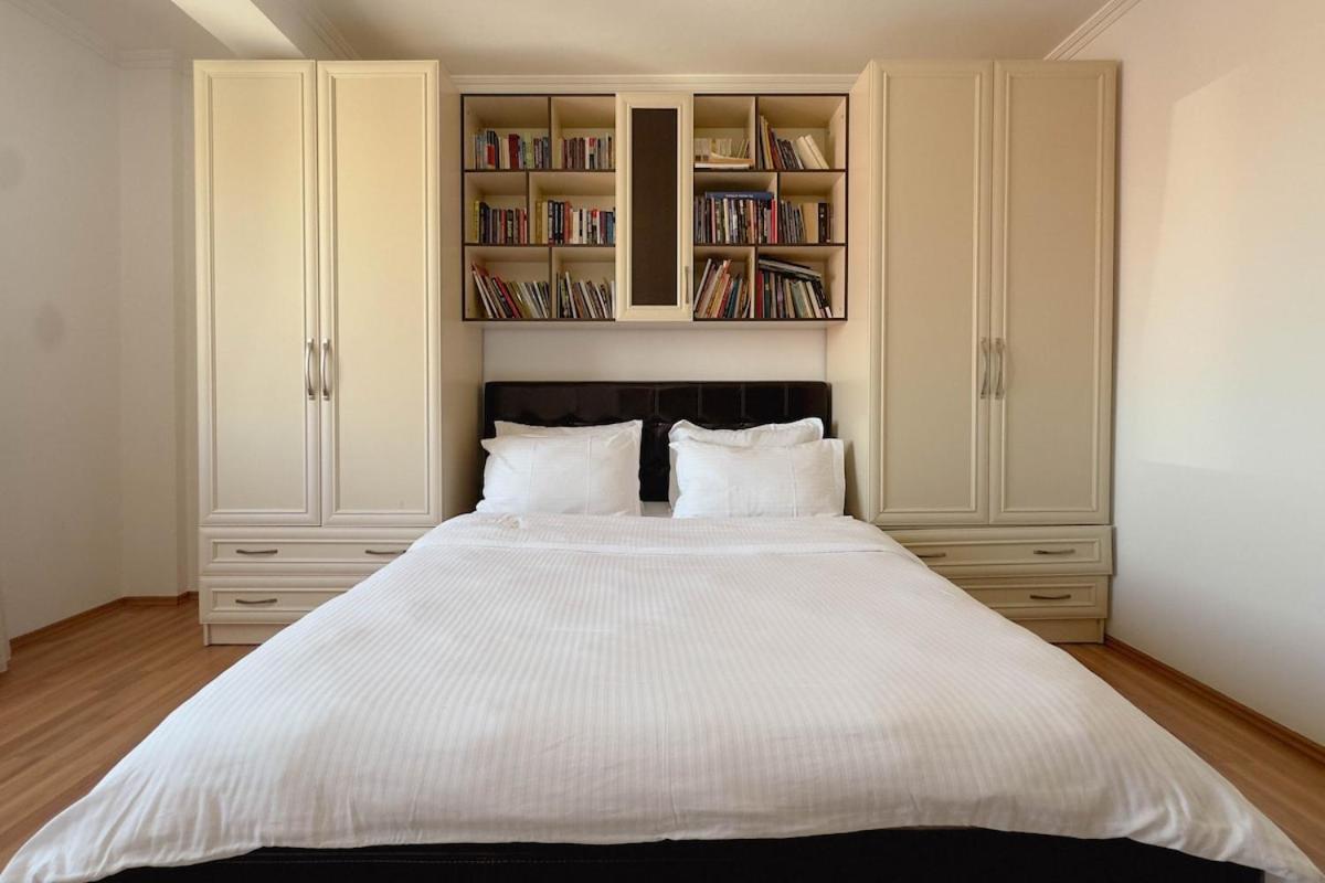 Whole Floor In Upscale Neighborhood Tirana