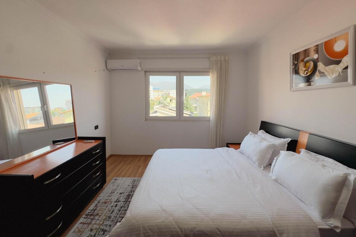 Whole Floor In Upscale Neighborhood Tirana